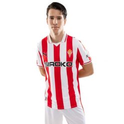 Oficjalna koszulka piłkarska Puma dla dorosłych Real Sporting de Gijón Footba. Czerwone bluzki damskie SIROKO, bez wzorów, sportowe, bez kołnierzyka, bez ramiączek. Za 340.00 zł.