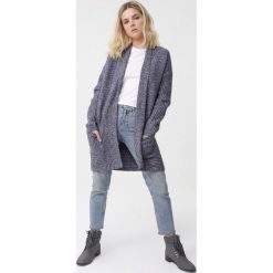 Granatowy Kardigan Jolene. Niebieskie kardigany damskie Born2be, na jesień, l, bez wzorów, bez kołnierzyka. Za 109.99 zł.