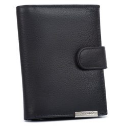 Duży, skórzany portfel męski w czarnym kolorze zamykany zatrzaskiem - 4U Cavaldi. Czarne portfele męskie 4U Cavaldi, bez wzorów, ze skóry. Za 45.00 zł.