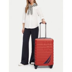 Walizka średnia Nautica. Czerwone walizki damskie Nautica, bez wzorów, średnie. Za 349.99 zł.