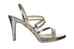 Sandały Bayla-187 587-1123 Silver 187117, Srebrny, Skóra ekologiczna - 39. Szare sandały damskie Bayla, bez wzorów, z lakierowanej skóry, bez obcasa, bez zapięcia. W wyprzedaży za 116.10 zł.