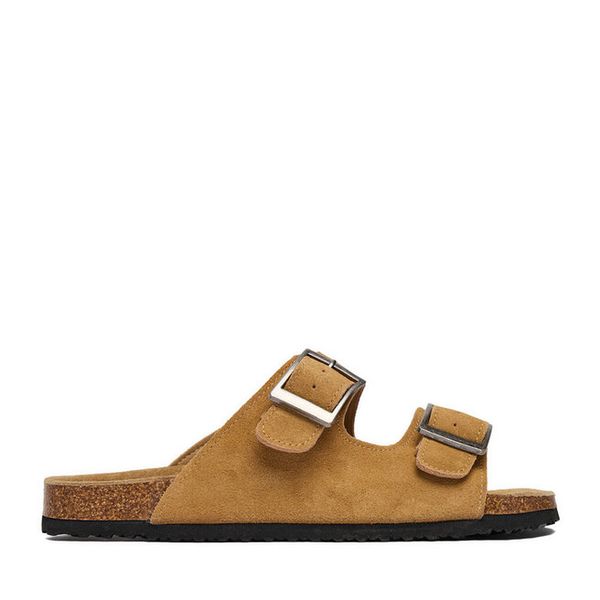 Klapki Go Soft. Brązowe klapki męskie GO SOFT, bez wzorów, bez zapięcia. Za 299.99 zł.