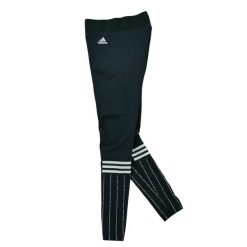 Second life - Legginsy do fitnessu, jogi i biegania dla kobiet - Jak nowy. Czarne legginsy damskie Adidas, s, bez wzorów, do biegania. Za 122.63 zł.