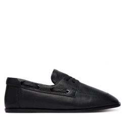 Półbuty Calvin Klein. Czarne półbuty damskie Calvin Klein, bez wzorów, bez obcasa, na płaskiej podeszwie, bez zapięcia. Za 569.99 zł.