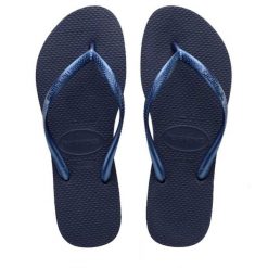 Klapki Havaianas Model 4000030 Kolor Niebieski. Niebieskie klapki damskie Havaianas, bez wzorów, z gumy, sportowe, bez obcasa, bez zapięcia. Za 94.99 zł.