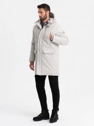Długa klasyczna męska kurtka typu parka – kremowa V1 OM-JALJ-0166 - XXL. Białe kurtki męskie Ombre Clothing, l, z aplikacjami, z gumy, klasyczne, z kapturem. W wyprzedaży za 179.99 zł.