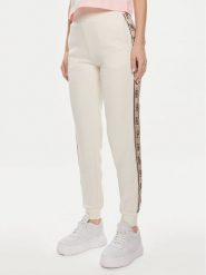 Guess Spodnie dresowe Britney V2YB15 KB3P2 Écru Regular Fit. Spodnie dresowe damskie Guess, z aplikacjami, z dresówki. Za 279.99 zł.