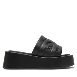 Klapki Furla. Czarne klapki damskie Furla, bez wzorów, bez obcasa, bez zapięcia. Za 1,129.00 zł.