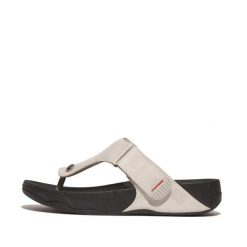 Sandały FitFlop Trakk™ II. Czarne sandały męskie FIT FLOP, bez wzorów, ze skóry, eleganckie, bez zapięcia. Za 425.70 zł.