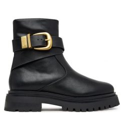 Botki Steve Madden. Czarne botki damskie Steve Madden, bez wzorów, bez obcasa, na płaskiej podeszwie, bez zapięcia. Za 509.99 zł.