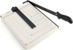 Massa Gilotyna wycinarka obcinarka trymer do papieru a4. Golarki i trymery Massa. Za 53.98 zł.