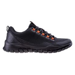 Buty trekkingowe Hi-Tec Haremi. Czarne trekkingi męskie Hi-tec, z materiału, bez zapięcia. Za 233.90 zł.