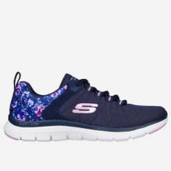 Buty sportowe damskie Skechers Flex Appeal 4.0. Obuwie sportowe damskie Skechers, bez wzorów, bez zapięcia, trekkingowe, Skechers Sport. Za 339.99 zł.