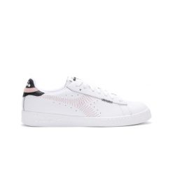 Trampki damskie DIADORA GAME L LOW ZIG ZAG WN. Białe trampki i tenisówki damskie Diadora, bez wzorów, bez zapięcia. Za 179.99 zł.