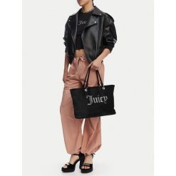 Torebka Juicy Couture. Czarne shopperki damskie Juicy Couture, bez wzorów, bez dodatków. Za 349.99 zł.