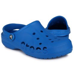 Klapki męskie na basen Crocs BAYA. Niebieskie klapki męskie Crocs, bez wzorów, bez zapięcia. W wyprzedaży za 199.00 zł.