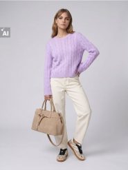 Sweter z wiskozą z ozdobnym splotem - fioletowy. Fioletowe swetry nierozpinane damskie Sinsay, l, bez wzorów, z wiskozy, bez kołnierzyka, bez ramiączek. Za 49.99 zł.