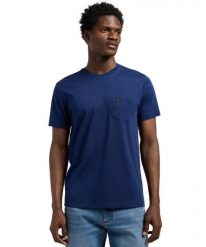 MESKA KOSZULKA LEE POCKET TEE TRUE NAVY 112370423. Niebieskie t-shirty męskie Lee, m, bez wzorów, bez kołnierzyka, bez ramiączek. Za 79.99 zł.