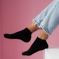 Skarpetki damskie bawełniane FIT SHORT BK 847. Czarne skarpetki damskie Milena, bez wzorów, z bawełny. Za 12.00 zł.