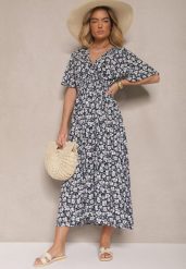 Granatowa Sukienka Rozkloszowana o Kopertowym Kroju w Kwiatowy Print Borriz. Niebieskie sukienki damskie Renee, na co dzień, na wiosnę, l, bez wzorów, eleganckie, bez kołnierzyka, bez ramiączek, maxi, kopertowe. Za 49.99 zł.
