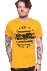 WRANGLER T-SHIRT CIRCLE TEE GOLDEN ROD W7MFD3X1K 112131924. T-shirty męskie Wrangler, m, bez wzorów, bez kołnierzyka, bez ramiączek. Za 69.99 zł.