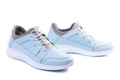 ARTIKER RELAKS 52C0750 błękitny, półbuty damskie. Niebieskie półbuty damskie Artiker Relaks, bez wzorów, bez obcasa, bez zapięcia. Za 249.90 zł.