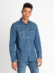 MĘSKA KOSZULA JEANSOWA LEE RIDER SHIRT DIPPED BLUE L851PLLA 112122519. Niebieskie koszule męskie Lee, l, bez wzorów, z jeansu, bez kołnierzyka, bez ramiączek. Za 159.99 zł.