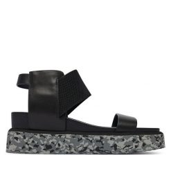 Sandały United Nude. Czarne sandały damskie United Nude, bez wzorów, bez obcasa, na koturnie, bez zapięcia. Za 714.99 zł.