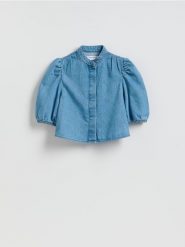 Jeansowa koszula z bufiastymi rękawami - niebieski. Niebieskie koszule damskie Reserved, l, bez wzorów, z bawełny, bez kołnierzyka, bez ramiączek. Za 119.99 zł.