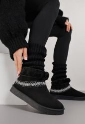 Czarne Rustykalne Śniegowce z Imitacji Zamszu z Haftem i Futerkiem Zetilda. Czarne śniegowce damskie Renee, z dzianiny, bez zapięcia. Za 99.99 zł.