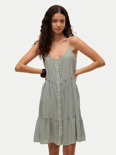 Vero Moda Sukienka letnia Bumpy 10325283 Zielony Loose Fit. Zielone sukienki damskie Vero Moda, na lato, xl, bez wzorów, z wiskozy, bez kołnierzyka, bez ramiączek. Za 109.99 zł.