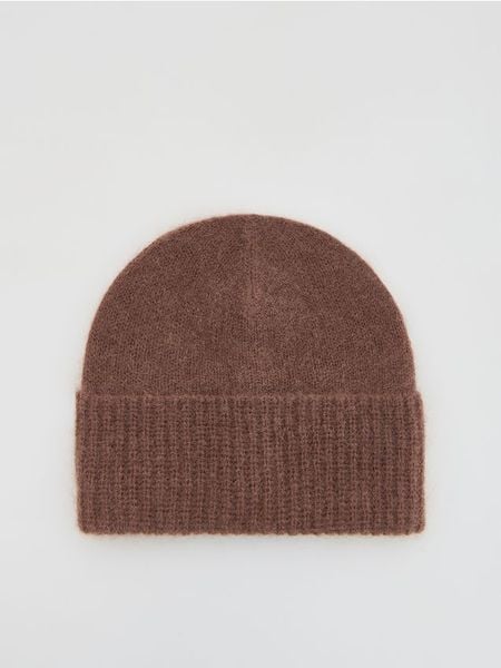 Czapka z wełną i moherem - brązowy. Brązowe czapki damskie Reserved, bez wzorów, z moheru. Za 89.99 zł.