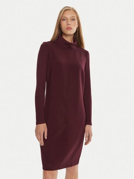 Tatuum Sukienka dzianinowa Sagamia T2321.196B Bordowy Regular Fit. Czerwone sukienki damskie Tatuum, bez wzorów, z dzianiny, bez kołnierzyka, bez ramiączek. Za 269.99 zł.