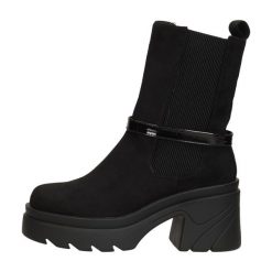 Czarne botki damskie zimowe Jezzi 2165-3 Zamsz. Czarne botki damskie Jezzi, na zimę, bez wzorów, z zamszu, bez obcasa, na platformie, bez zapięcia. Za 249.00 zł.