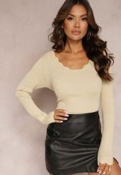Beżowy Sweter z Prążkowanej Dzianiny i Połyskującą Nitką Sunner. Brązowe swetry nierozpinane damskie Renee, m, bez wzorów, z dzianiny, casualowe, bez kołnierzyka, bez ramiączek. Za 99.99 zł.