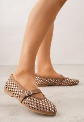 Brązowe Ażurowe Balerinki z Paskiem z Klamerką i Cyrkoniami Feanoene. Brązowe balerinki damskie Born2be, w ażurowe wzory, z jeansu, biznesowe, bez obcasa, bez zapięcia. Za 99.99 zł.