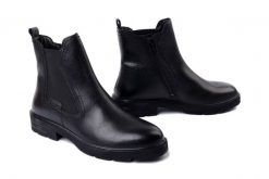 TAMARIS 1-25422-45 001 black, botki damskie. Czarne botki damskie Tamaris, bez wzorów, bez obcasa, na obcasie, bez zapięcia. Za 300.12 zł.