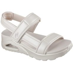 Sandały Skechers Uno-basically Pretty, Kobiety. Białe sandały damskie Skechers, bez wzorów, ze skóry ekologicznej, bez obcasa, bez zapięcia. Za 390.00 zł.