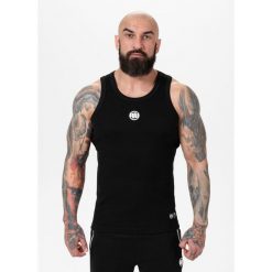 Tank top sportowy męski Pitbull West Coast Tank Top Small Logo. Czarne koszulki sportowe męskie PITBULL, m, bez wzorów, bez ramiączek, na fitness i siłownię. Za 99.00 zł.