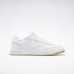 Buty Reebok Court Advance białe wygodne. Białe buty sportowe męskie Reebok, bez wzorów, bez zapięcia. Za 297.90 zł.