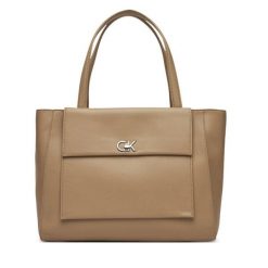 Torebka Calvin Klein. Brązowe torebki do ręki damskie Calvin Klein, bez wzorów, bez dodatków. Za 349.99 zł.