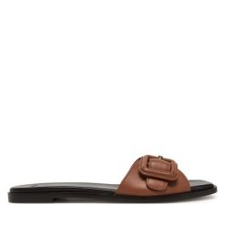 Klapki BOSS. Brązowe klapki damskie Boss, bez wzorów, bez obcasa, bez zapięcia. Za 549.99 zł.