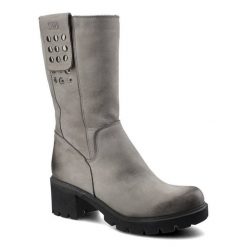 Szare Kozaki Simen Damskie Ocieplane Buty Zimowe. Szare kozaki damskie Simen, na zimę, bez wzorów, z nubiku, bez obcasa, na obcasie, bez zapięcia. Za 359.00 zł.