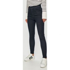 Diesel - Jeansy. Niebieskie jeansy damskie Diesel, bez wzorów, z bawełny. W wyprzedaży za 319.90 zł.