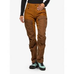 Spodnie trekkingowe damskie Fjallraven Keb Trousers. Brązowe spodnie sportowe damskie Fjällräven, bez wzorów, sportowe, trekkingowe. Za 781.99 zł.