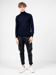 Xagon Man Sweter | A22081 K1 103G | Mężczyzna | Granatowy. Niebieskie swetry męskie Xagon, l, bez wzorów, z tkaniny, bez kołnierzyka, bez ramiączek. W wyprzedaży za 299.00 zł.