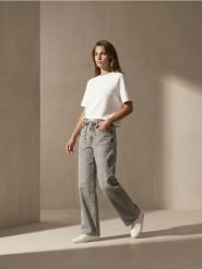 Jeansy straight wide leg z efektem sprania - szary. Szare jeansy damskie Sinsay, bez wzorów, z jeansu. Za 59.99 zł.