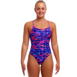Strój kąpielowy jednoczęściowy FUNKITA Warped Waves - Diamond Back. Czerwone stroje kąpielowe damskie Funkita, bez wzorów. Za 259.00 zł.