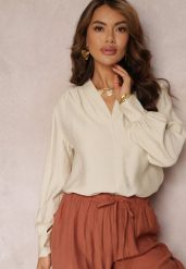 Jasnobeżowa Bluzka z Bufiastymi Rękawami i Trójkątnym Dekoltem Hilko. Brązowe bluzki damskie Renee, s, bez wzorów, z wiskozy, eleganckie, bez kołnierzyka, bez ramiączek. Za 24.99 zł.