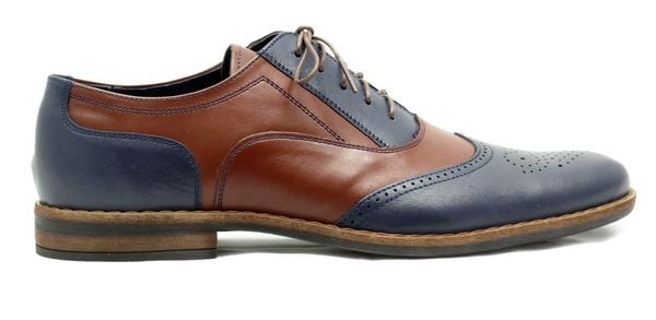 Unikatowe granatowo-brązowe brogsy męskie Buty spektatory Al Capone T221. Brązowe buty wizytowe męskie Modini Moda Męska, bez wzorów, ze skóry, bez obcasa, bez zapięcia. W wyprzedaży za 359.10 zł.